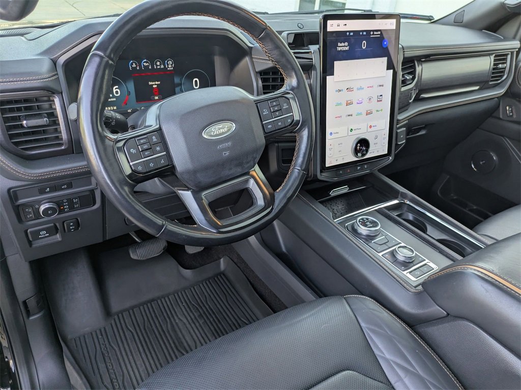 Used 2022 Ford Expedition Platinum image 10