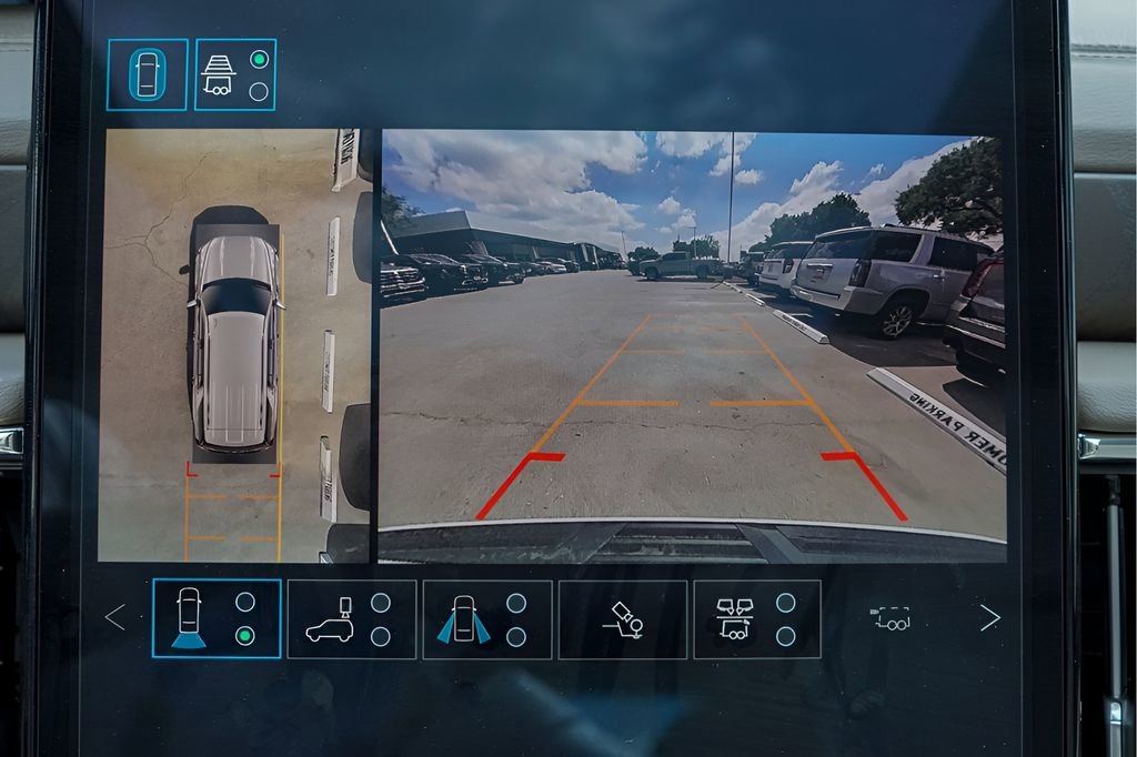 New 2026 GMC Yukon Denali w/ Denali Reserve Package image 12