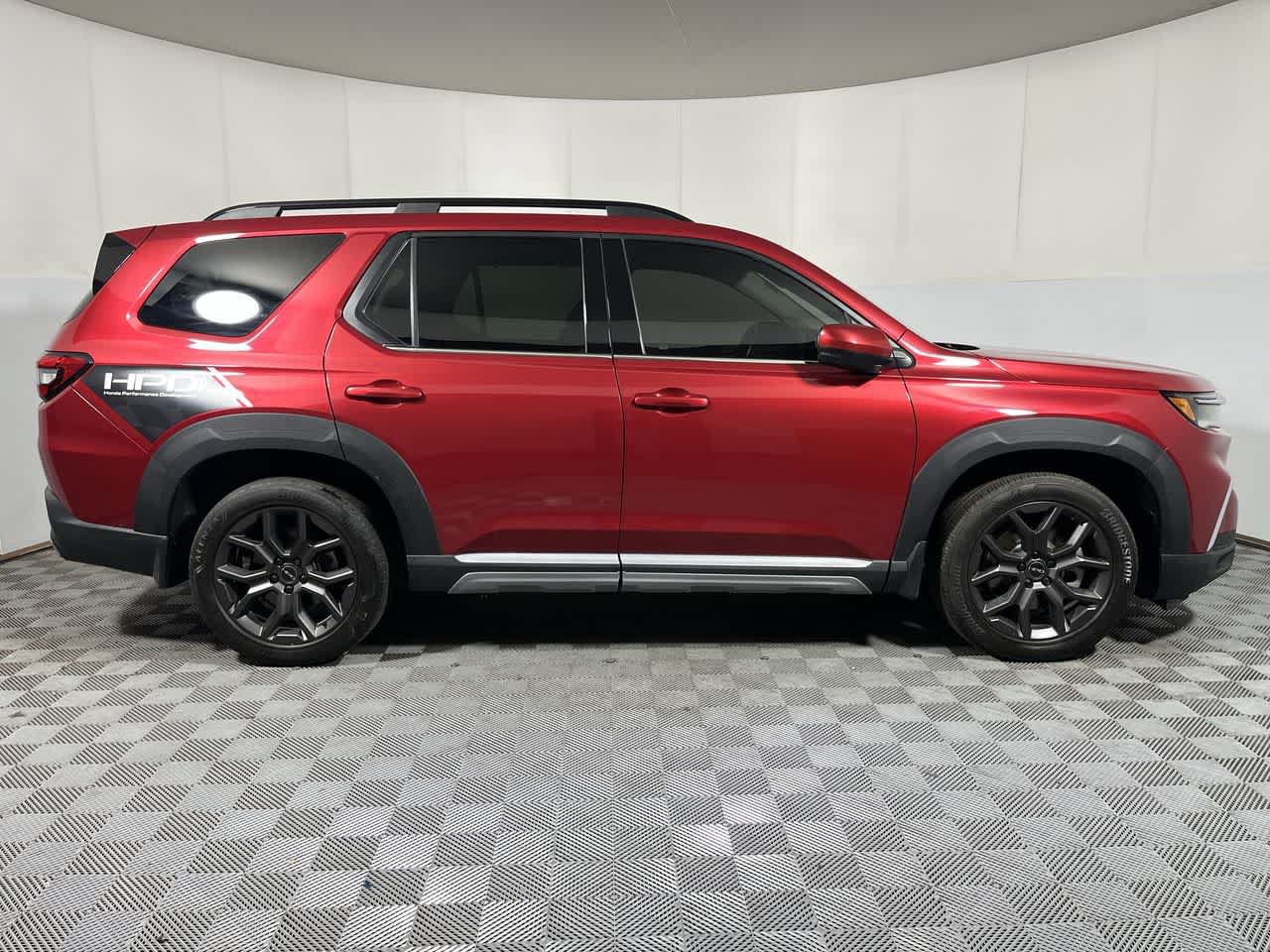 Used 2023 Honda Pilot Touring image 9