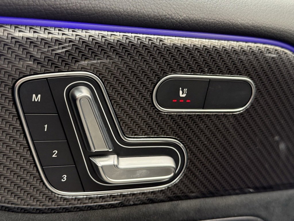 Used 2024 Mercedes-Benz GLB 250 image 13