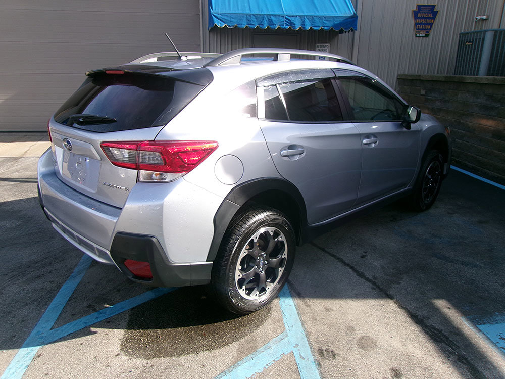 Used 2022 Subaru Crosstrek 2.0i image 5