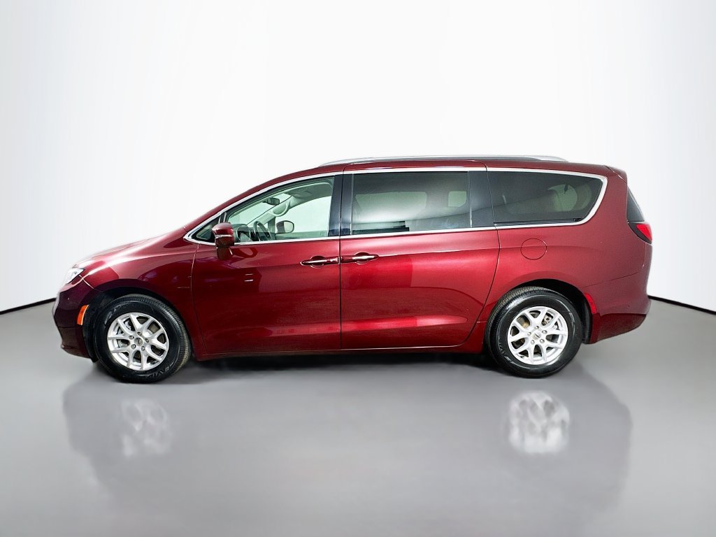 Used 2021 Chrysler Pacifica Touring-L w/ Premium & Safety Sphere Group FWD image 4