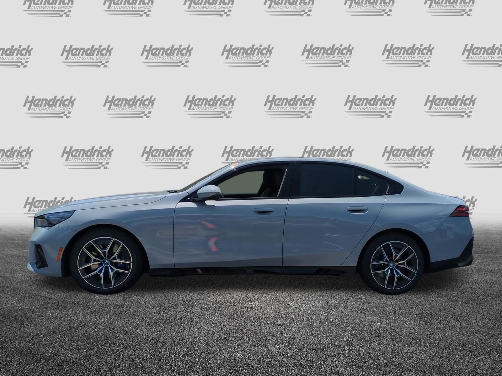 Certified 2024 BMW i5 eDrive40i w/ Executive Package RWD image 7