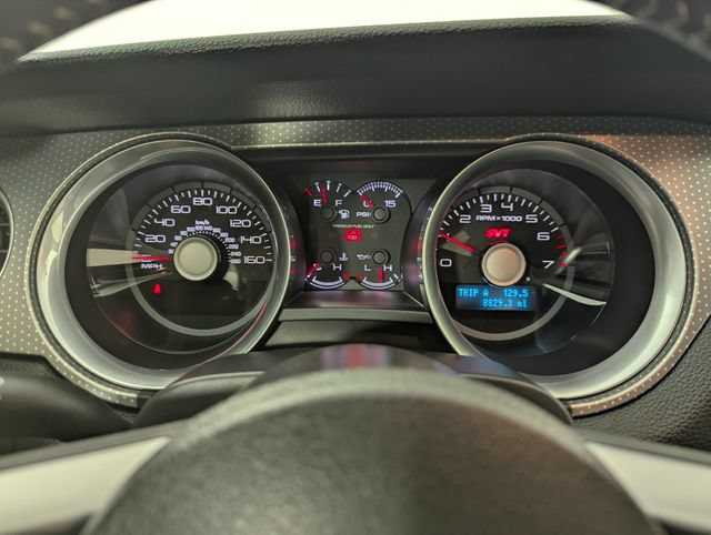 Used 2011 Ford Mustang Shelby GT500 RWD image 21