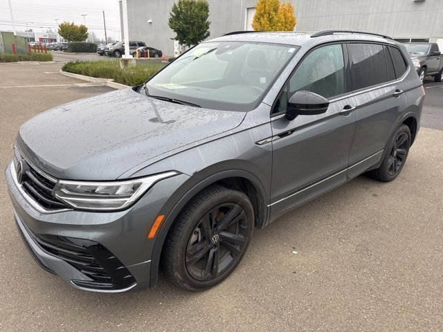 Used 2024 Volkswagen Tiguan SE R-Line video 2