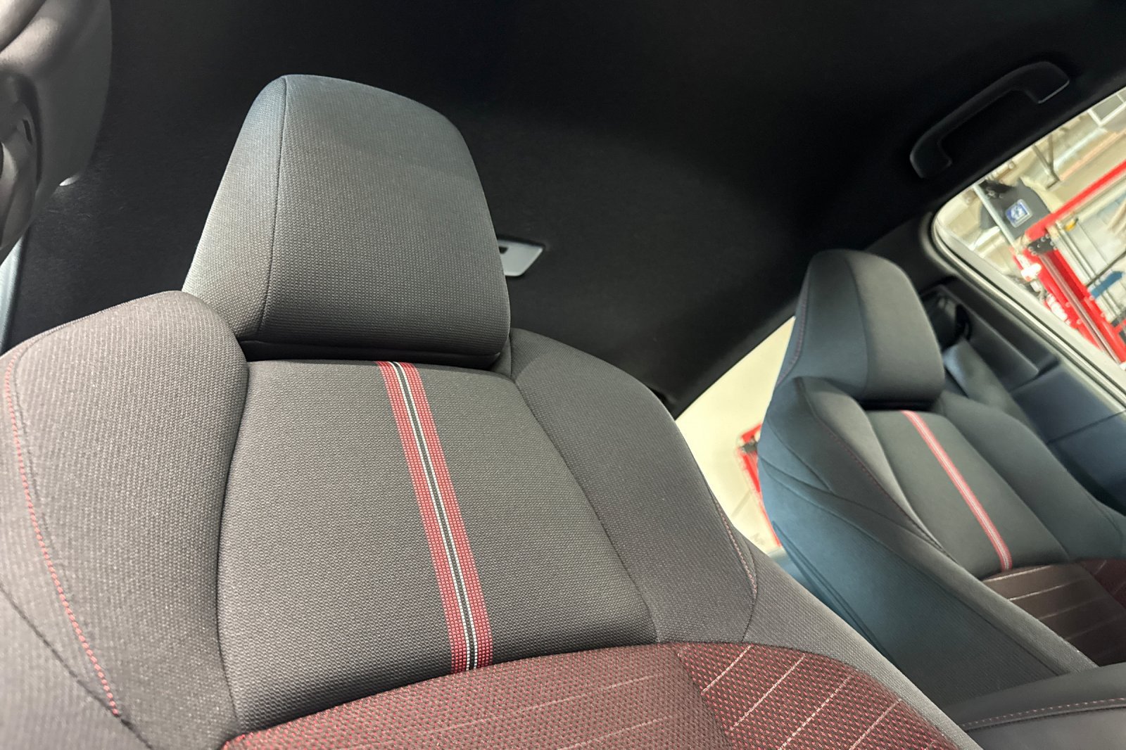 Used 2024 Toyota Corolla SE FWD image 18