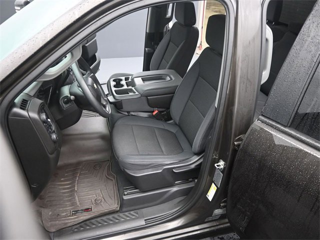 Used 2020 Chevrolet Silverado 2500 Custom w/ Custom Value Package image 11