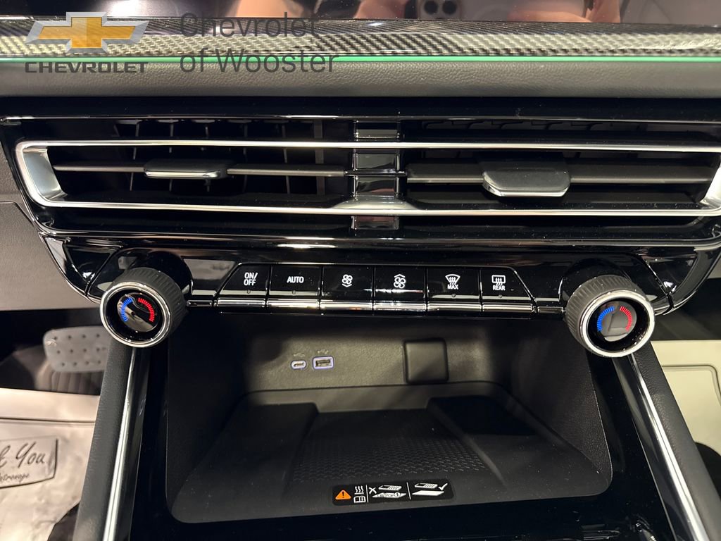 New 2026 Chevrolet Traverse High Country w/ LPO, Floor Liner Package image 17