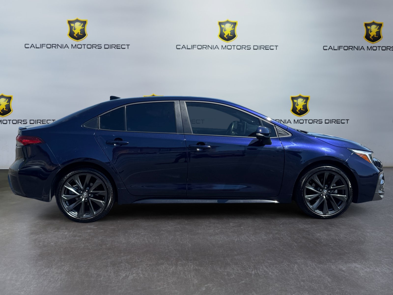 Used 2025 Toyota Corolla XSE FWD image 6