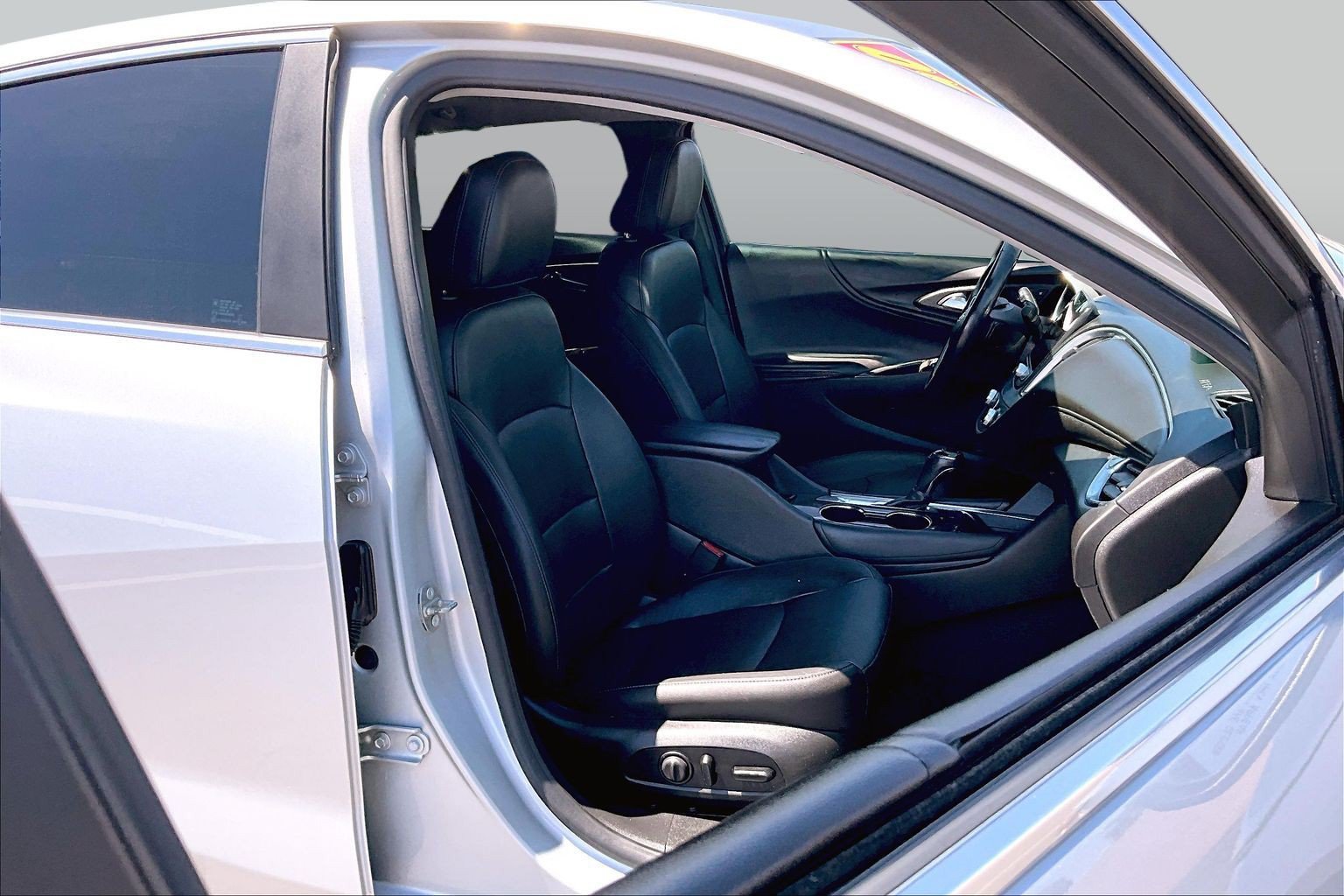 Used 2020 Chevrolet Malibu Premier FWD image 7