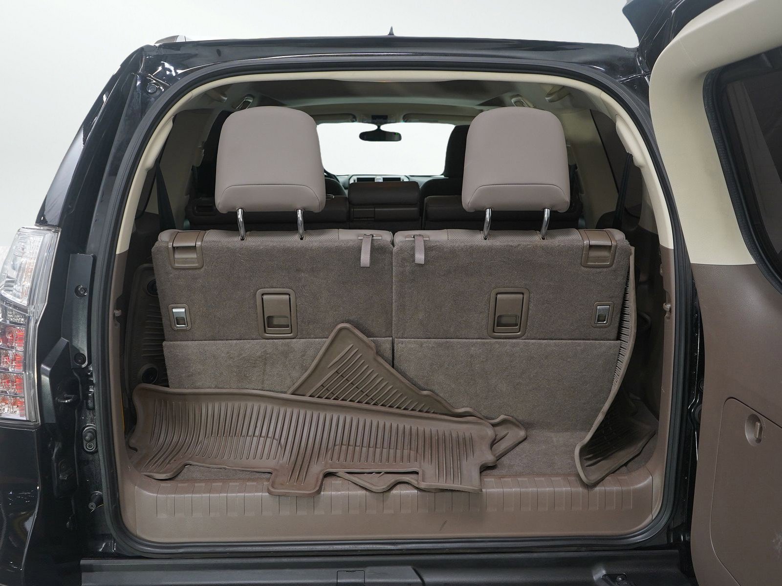 Used 2019 Lexus GX 460 image 9