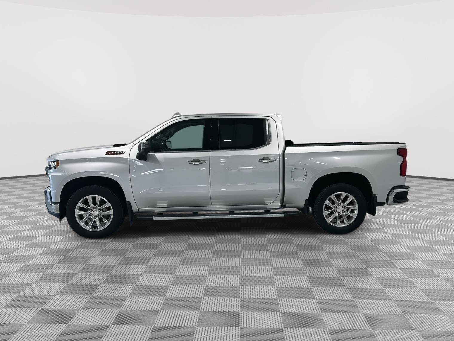 Used 2020 Chevrolet Silverado 1500 LTZ w/ LTZ Premium Package AWD/4WD image 2