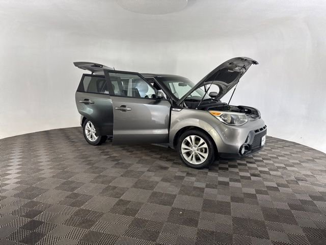 Used 2016 Kia Soul + image 11
