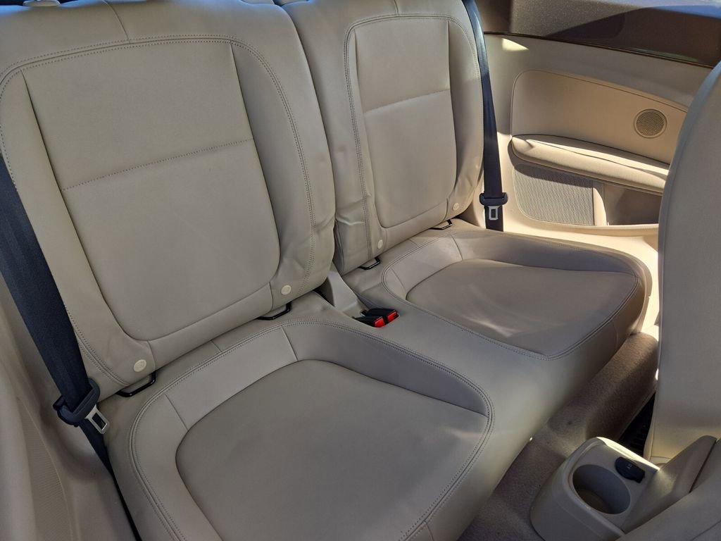 Used 2014 Volkswagen Beetle 1.8T image 10