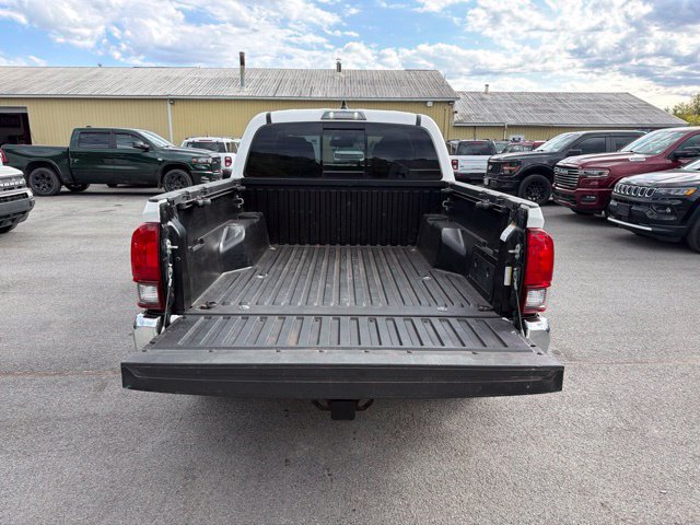 Used 2023 Toyota Tacoma SR5 AWD/4WD image 47