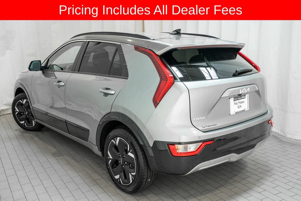 Certified 2023 Kia Niro Wind w/ Wind Preserve Package FWD image 3