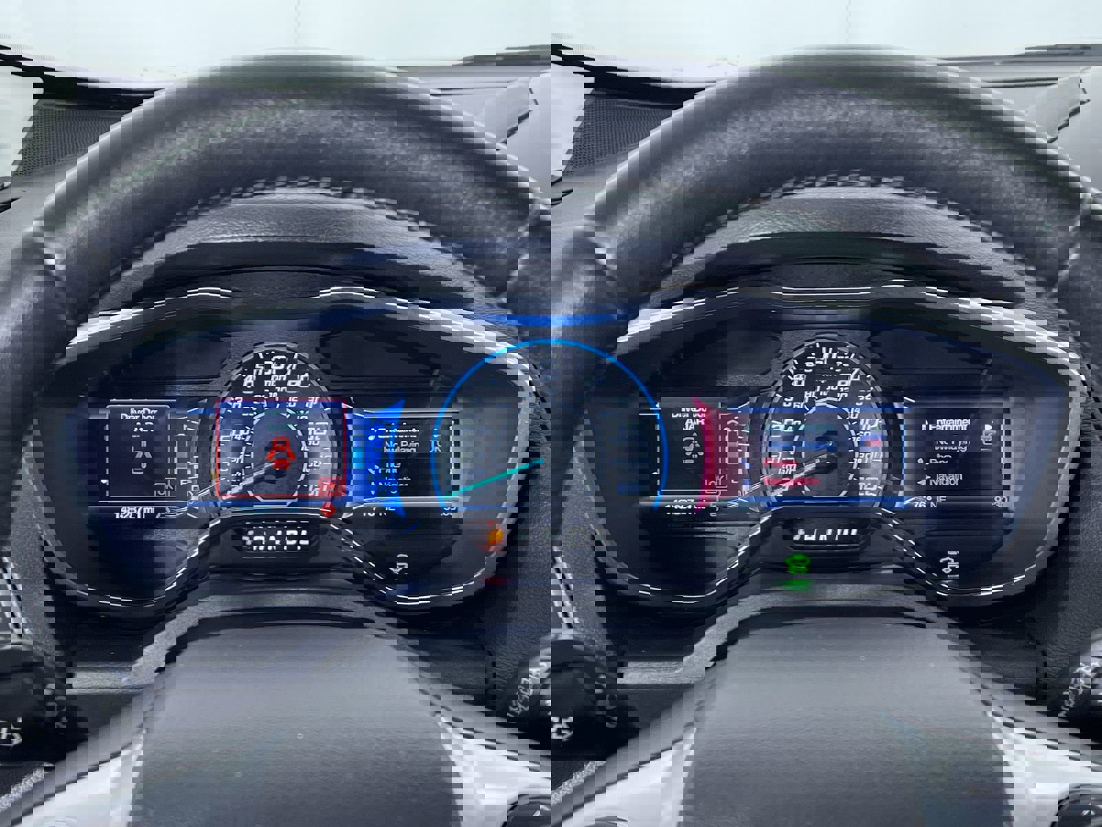 Used 2014 Ford C-MAX Energi SEL w/ Equipment Group 303A image 17