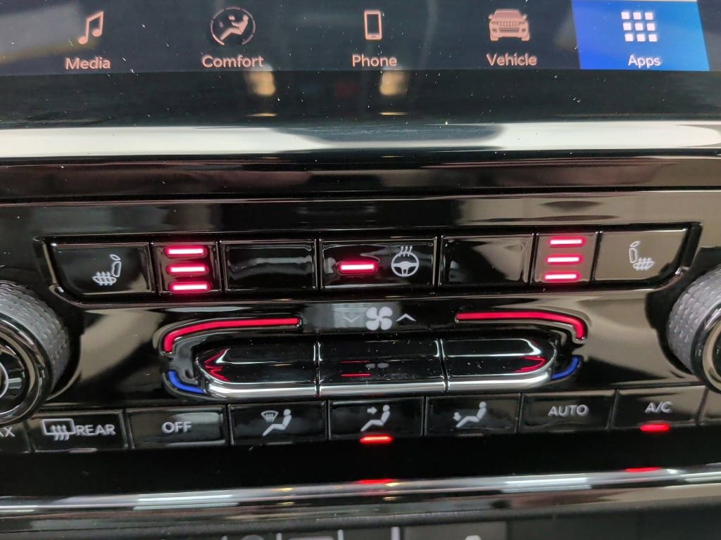 New 2025 Jeep Grand Cherokee Limited image 36