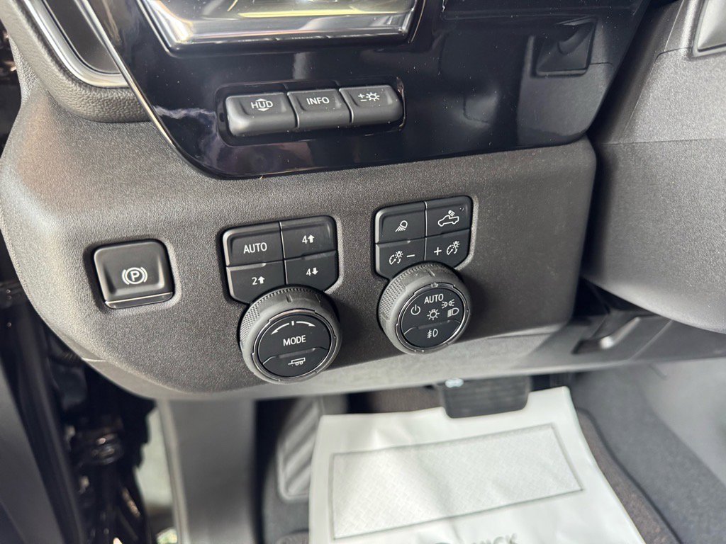 Used 2025 Chevrolet Silverado 3500 High Country w/ Midnight Edition image 20