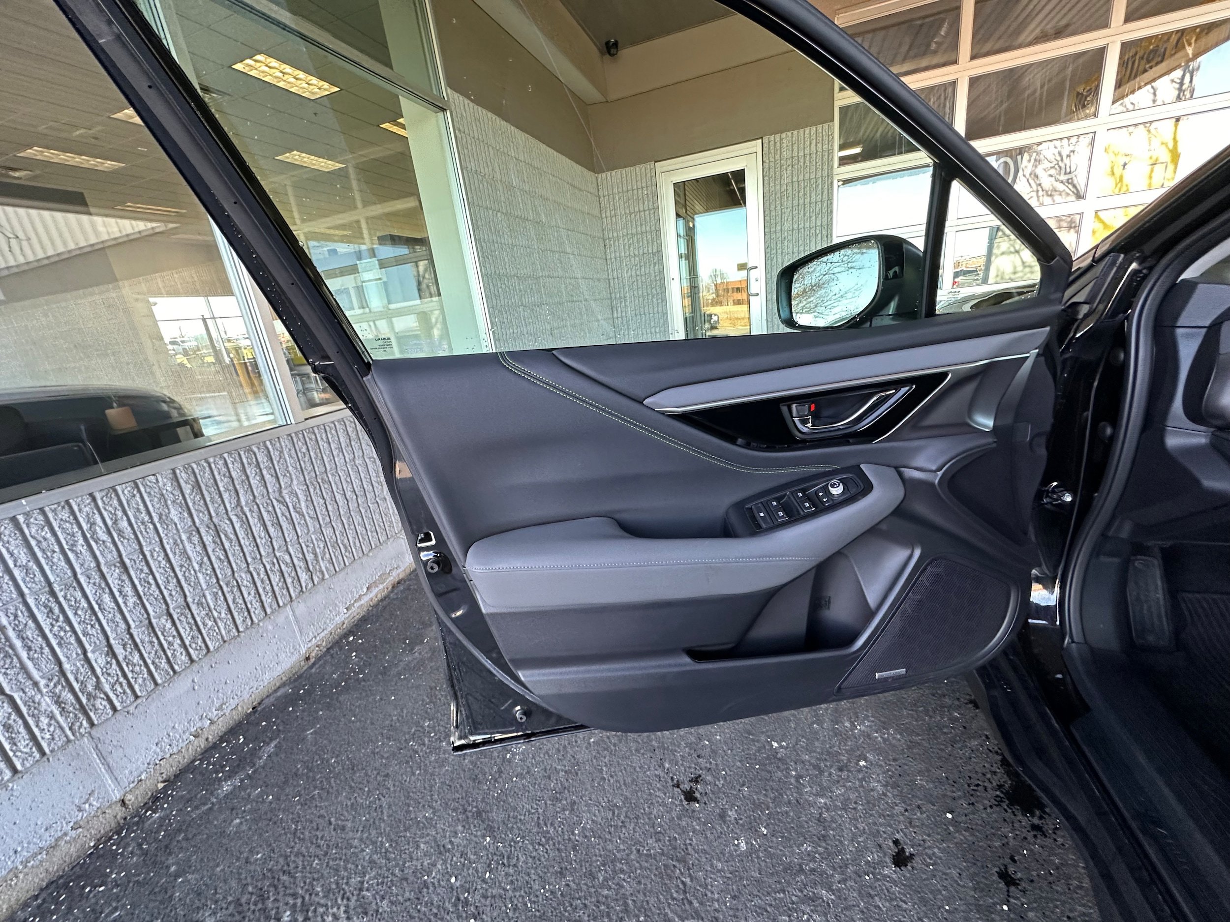 Certified 2025 Subaru Outback Onyx Edition image 12