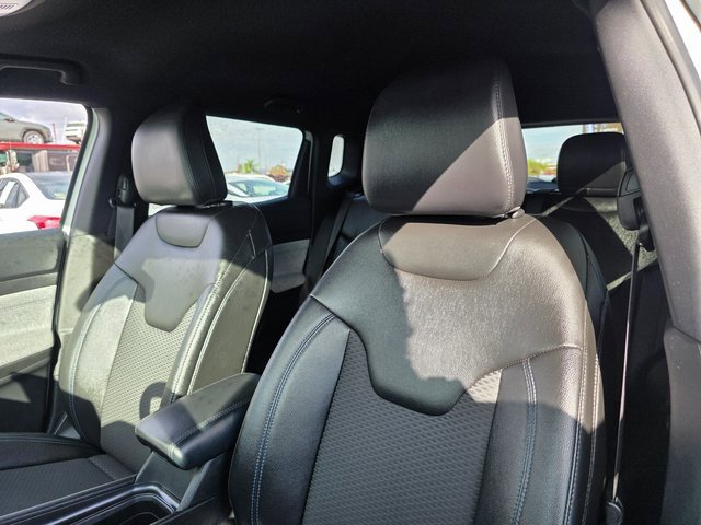 Used 2024 Jeep Compass Latitude image 15