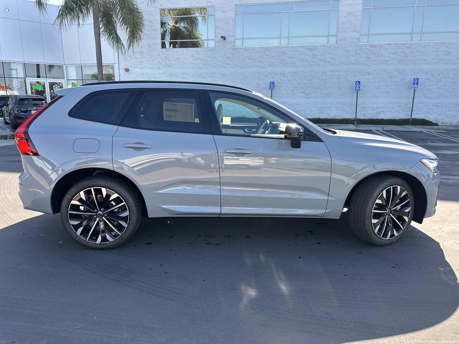 New 2026 Volvo XC60 T8 Ultra w/ Protection Package Premier AWD/4WD image 3