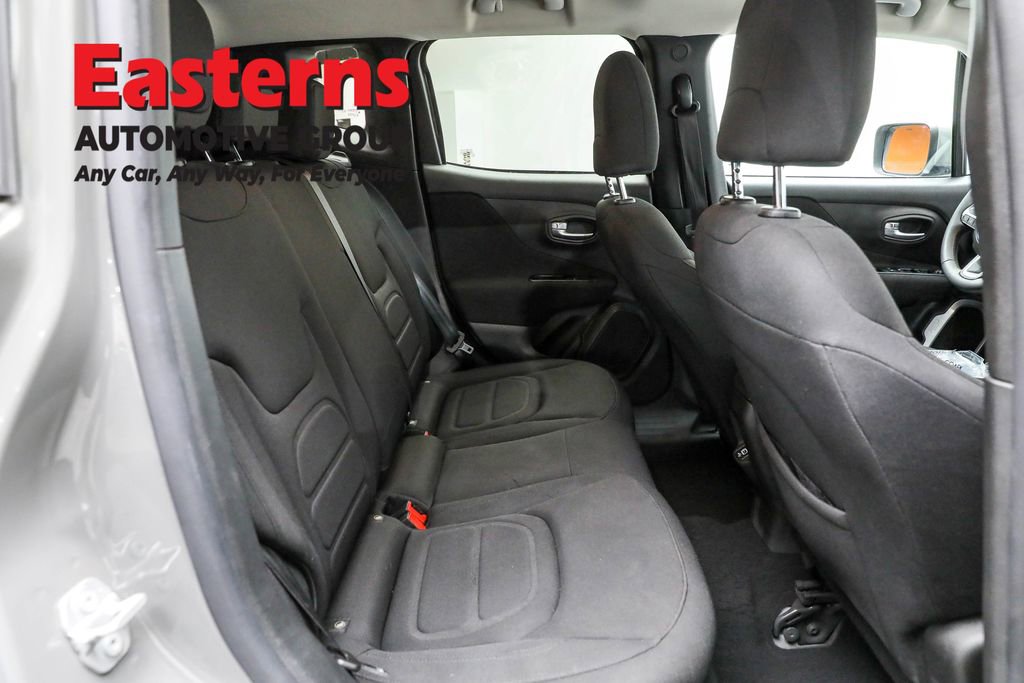 Used 2021 Jeep Renegade Latitude image 39