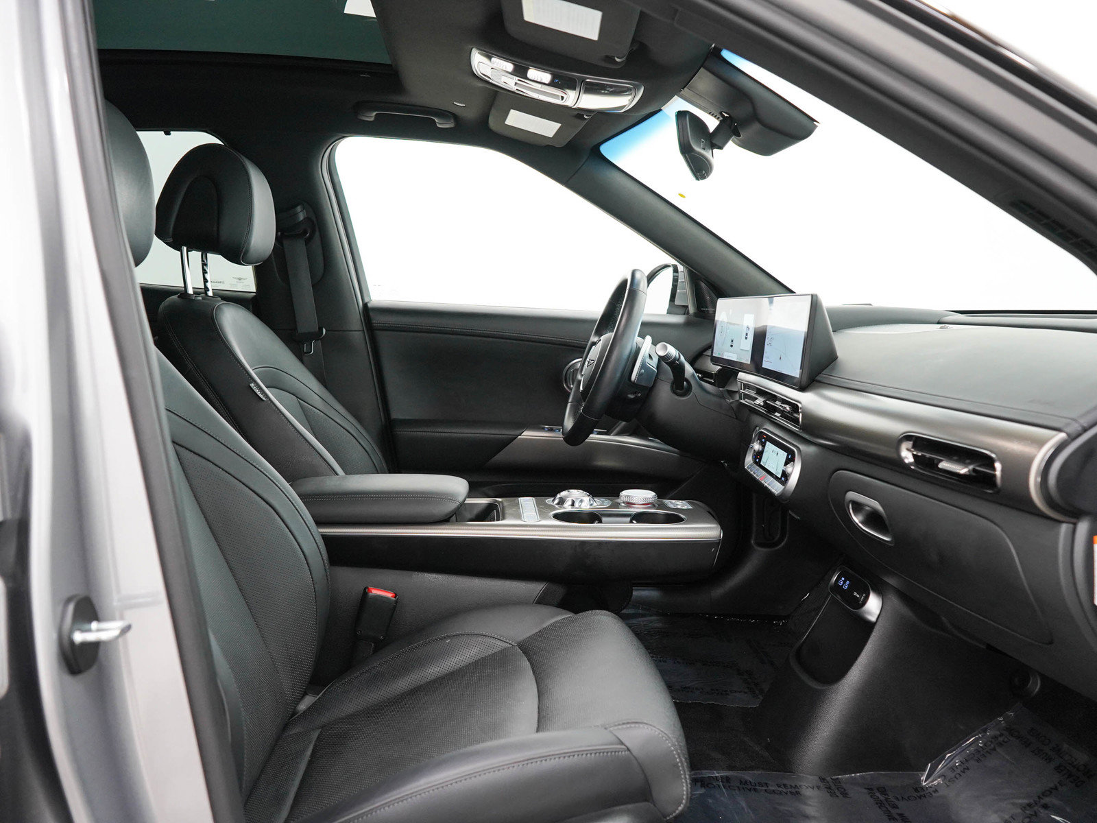 Used 2023 Genesis GV60 Advanced AWD/4WD image 13