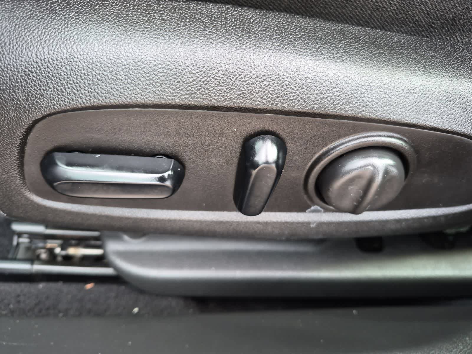 Used 2018 Buick Regal Preferred FWD image 17