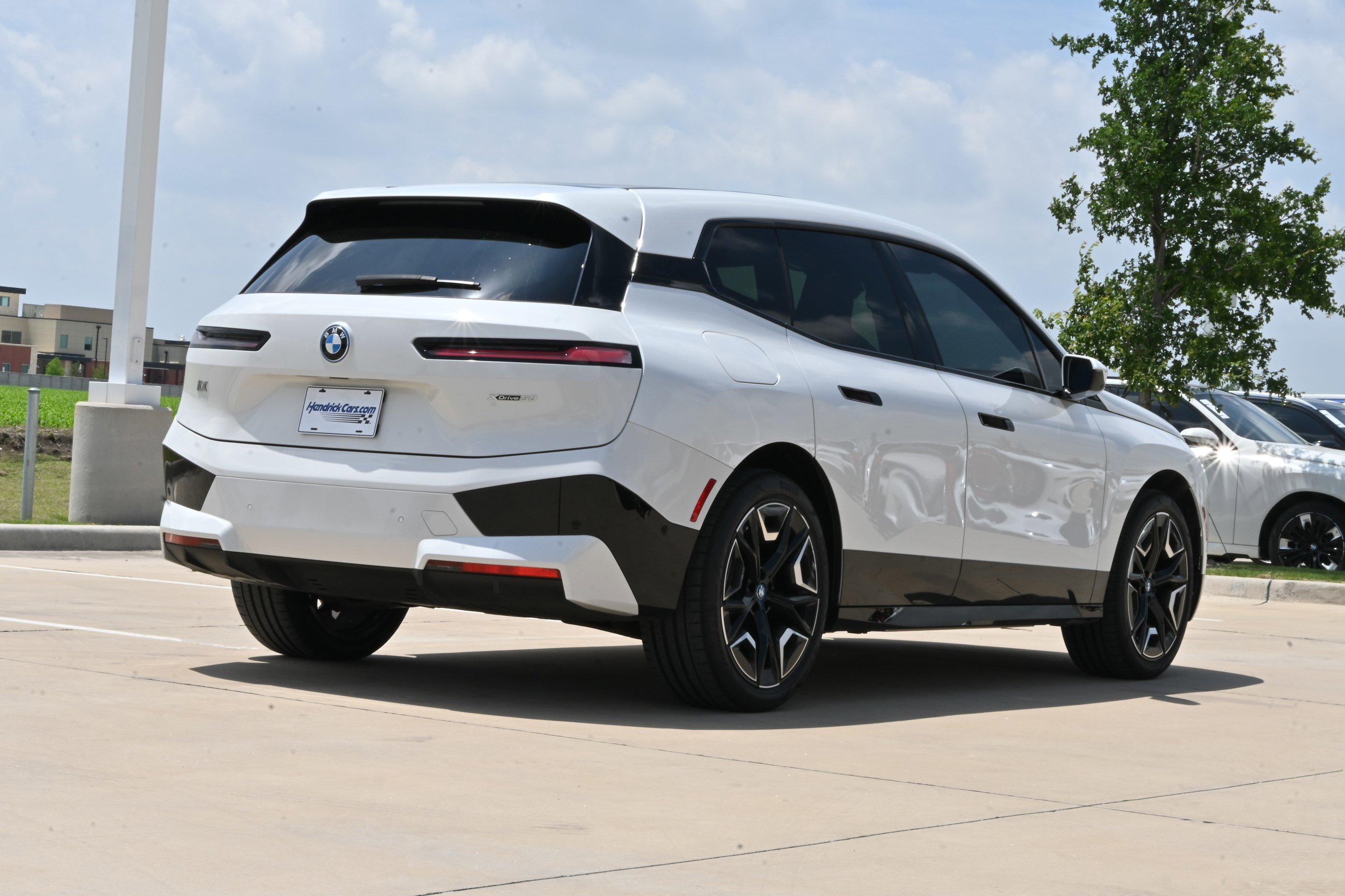 Certified 2024 BMW iX xDrive50 w/ Sport Package AWD/4WD image 9