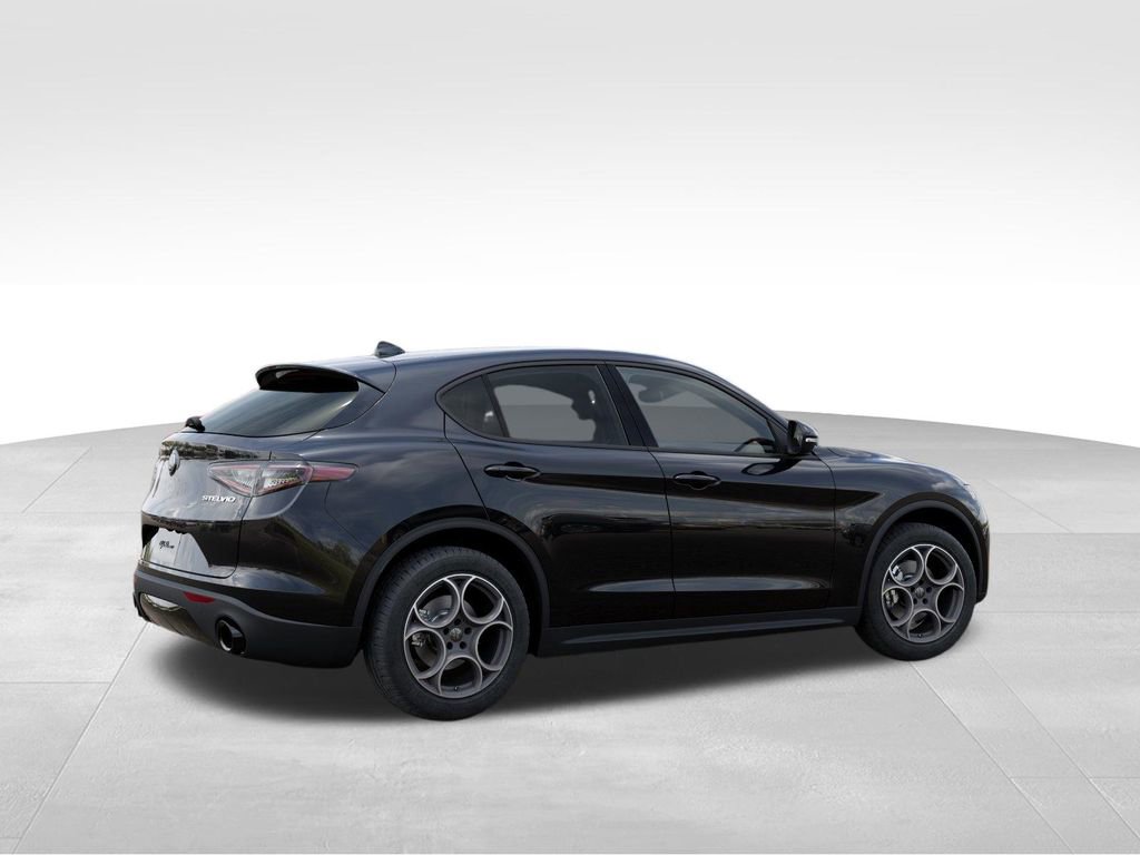 New 2026 Alfa Romeo Stelvio Sprint w/ Convenience Package AWD/4WD image 4