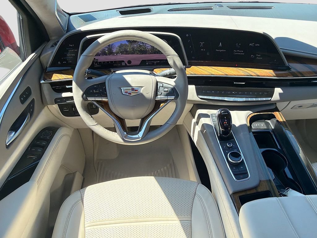 Used 2021 Cadillac Escalade Premium Luxury Platinum w/ Heavy-Duty Trailer Package image 23