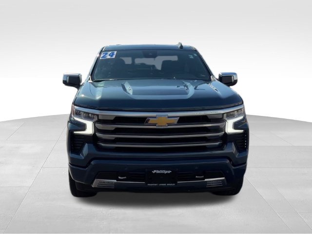 Used 2024 Chevrolet Silverado 1500 High Country w/ High Country Premium Package AWD/4WD image 8