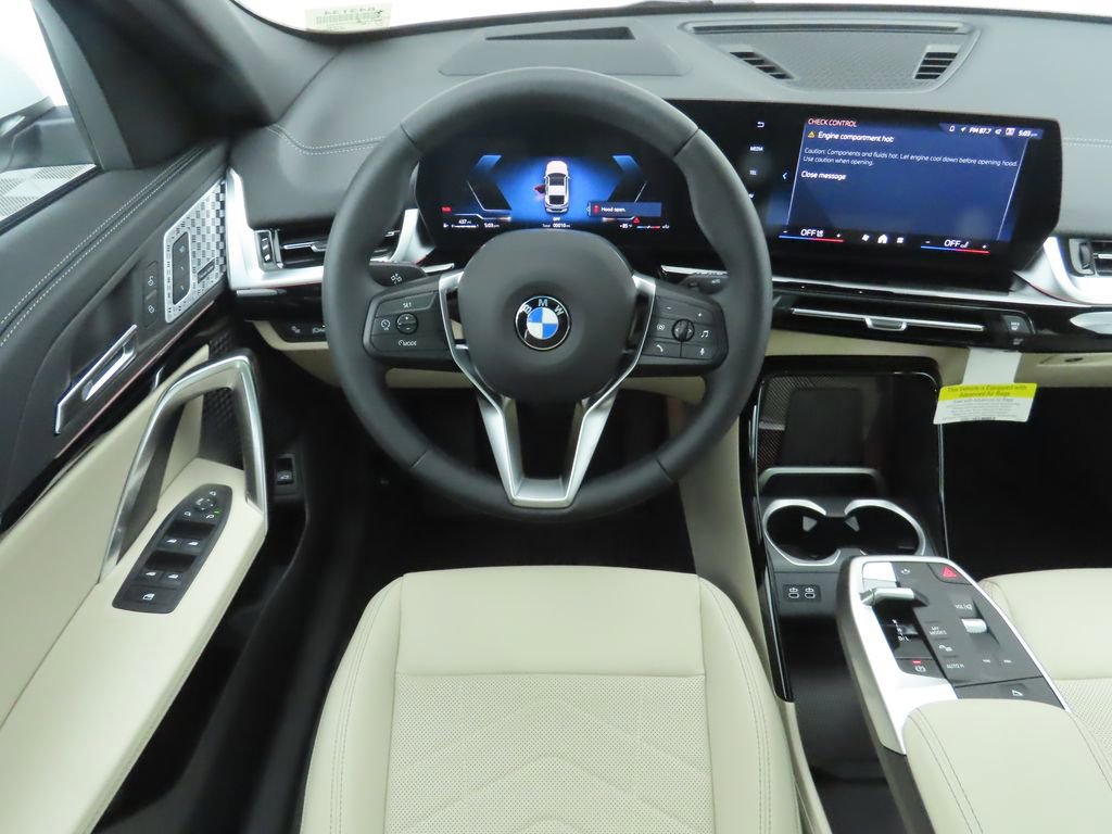 Certified 2025 BMW X2 xDrive28i w/ Premium Package image 10