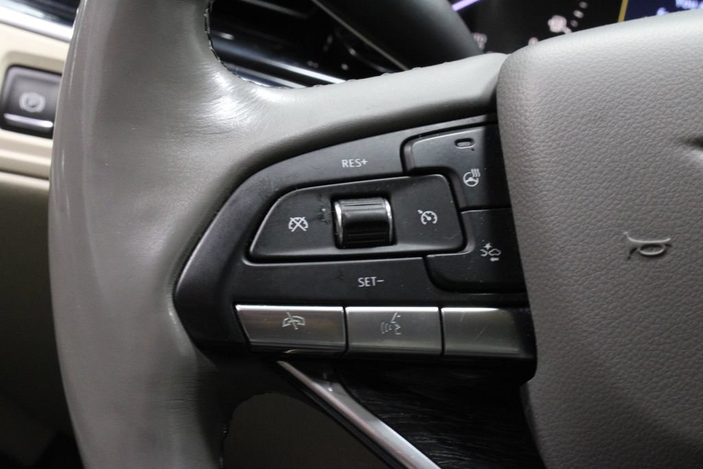 Used 2020 Cadillac XT6 Premium Luxury FWD image 26