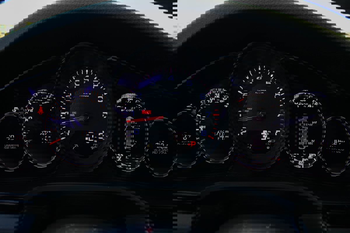 Used 2023 Porsche Cayenne Platinum Edition image 28