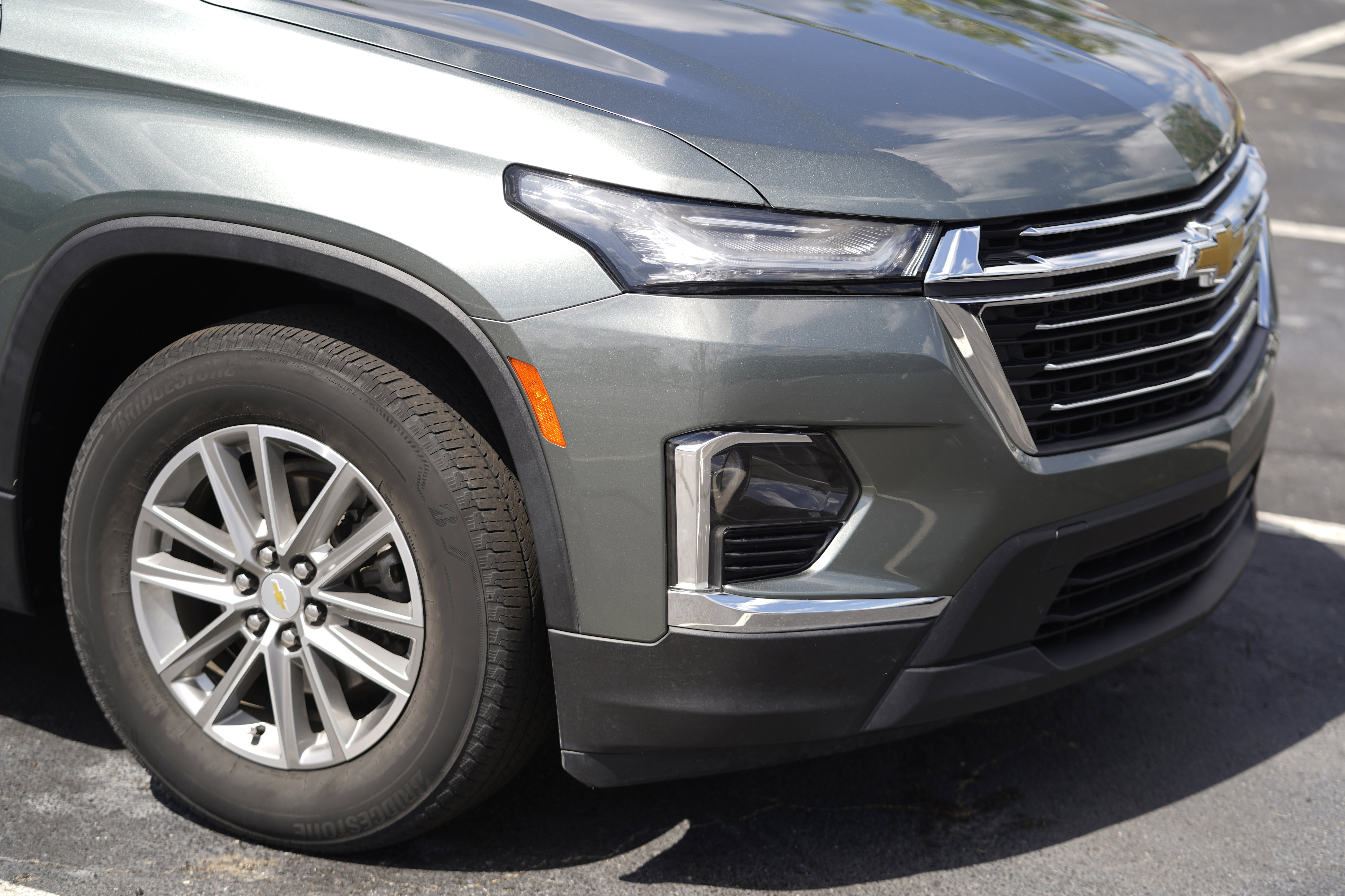 Used 2023 Chevrolet Traverse LT FWD image 41