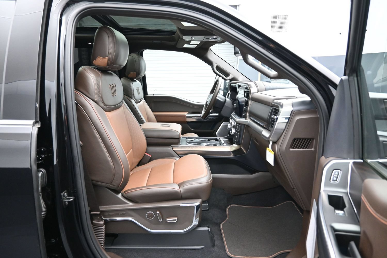 Used 2025 Ford F150 King Ranch AWD/4WD image 13