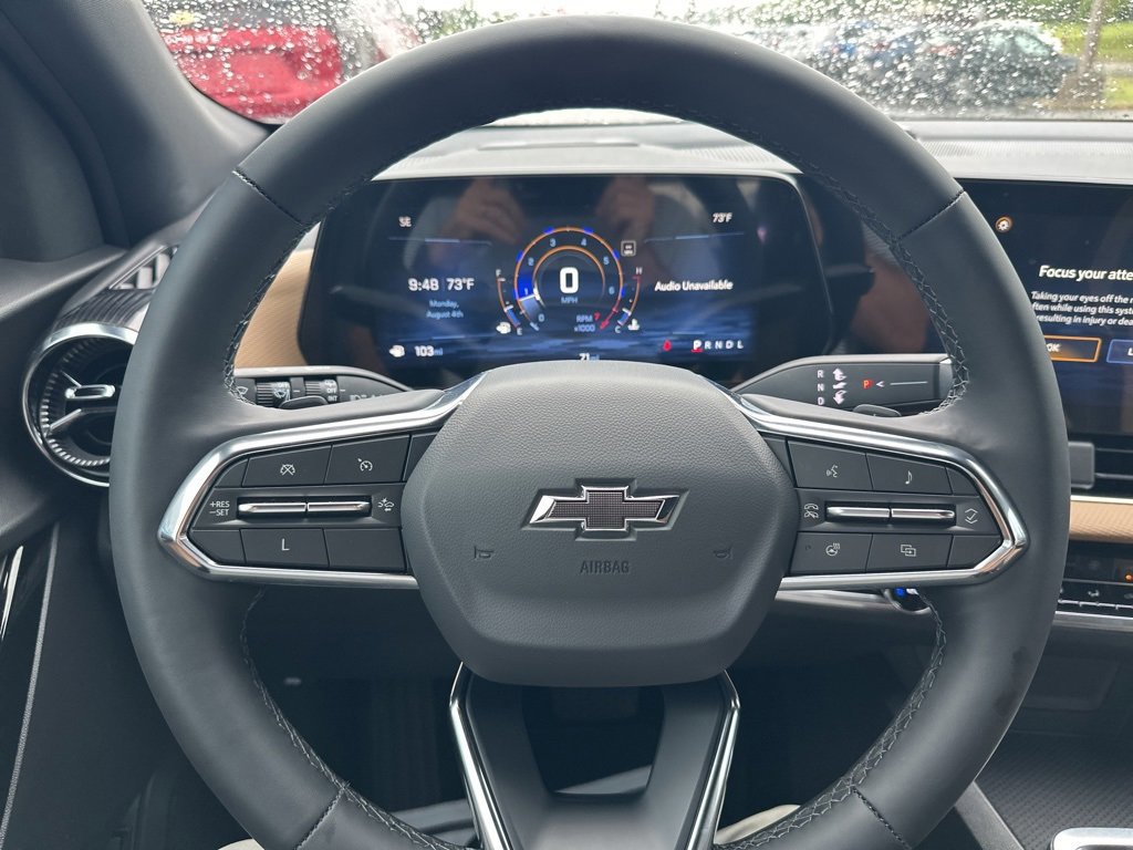 New 2025 Chevrolet Equinox ACTIV w/ Safety and Technology Package image 18