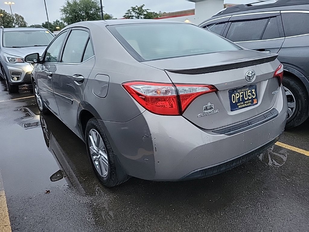 Used 2015 Toyota Corolla LE FWD image 4