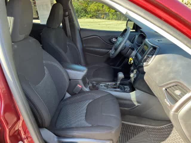 Used 2020 Jeep Cherokee Latitude FWD image 18