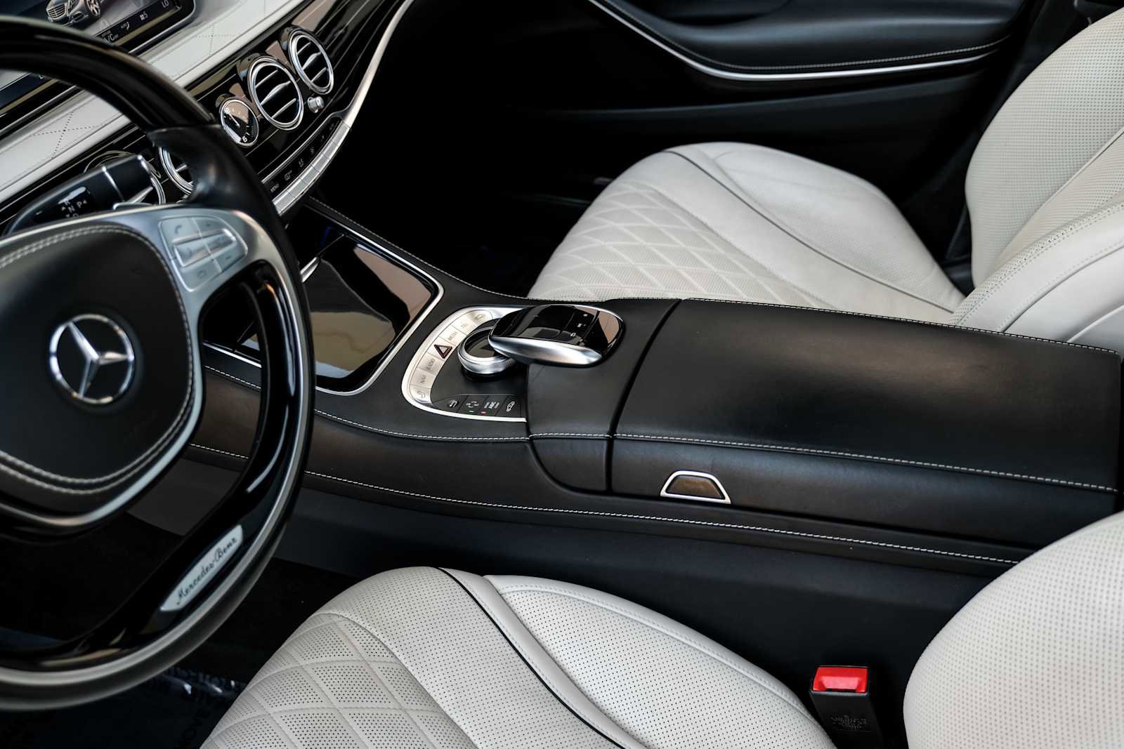 Used 2017 Mercedes-Benz S 550 Sedan image 26