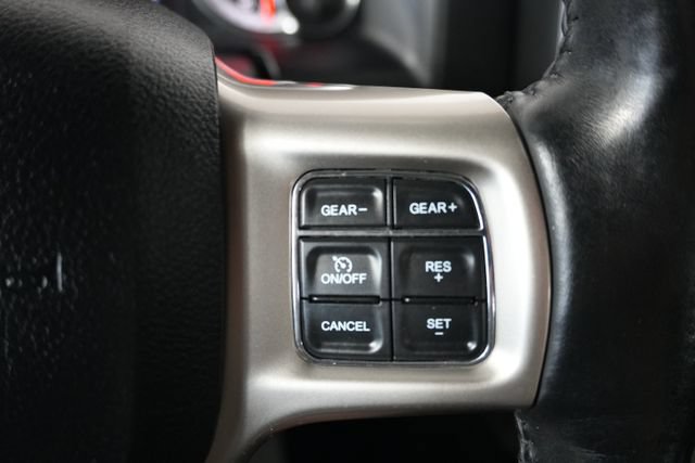 Used 2015 RAM 1500 Laramie w/ Convenience Group AWD/4WD image 17