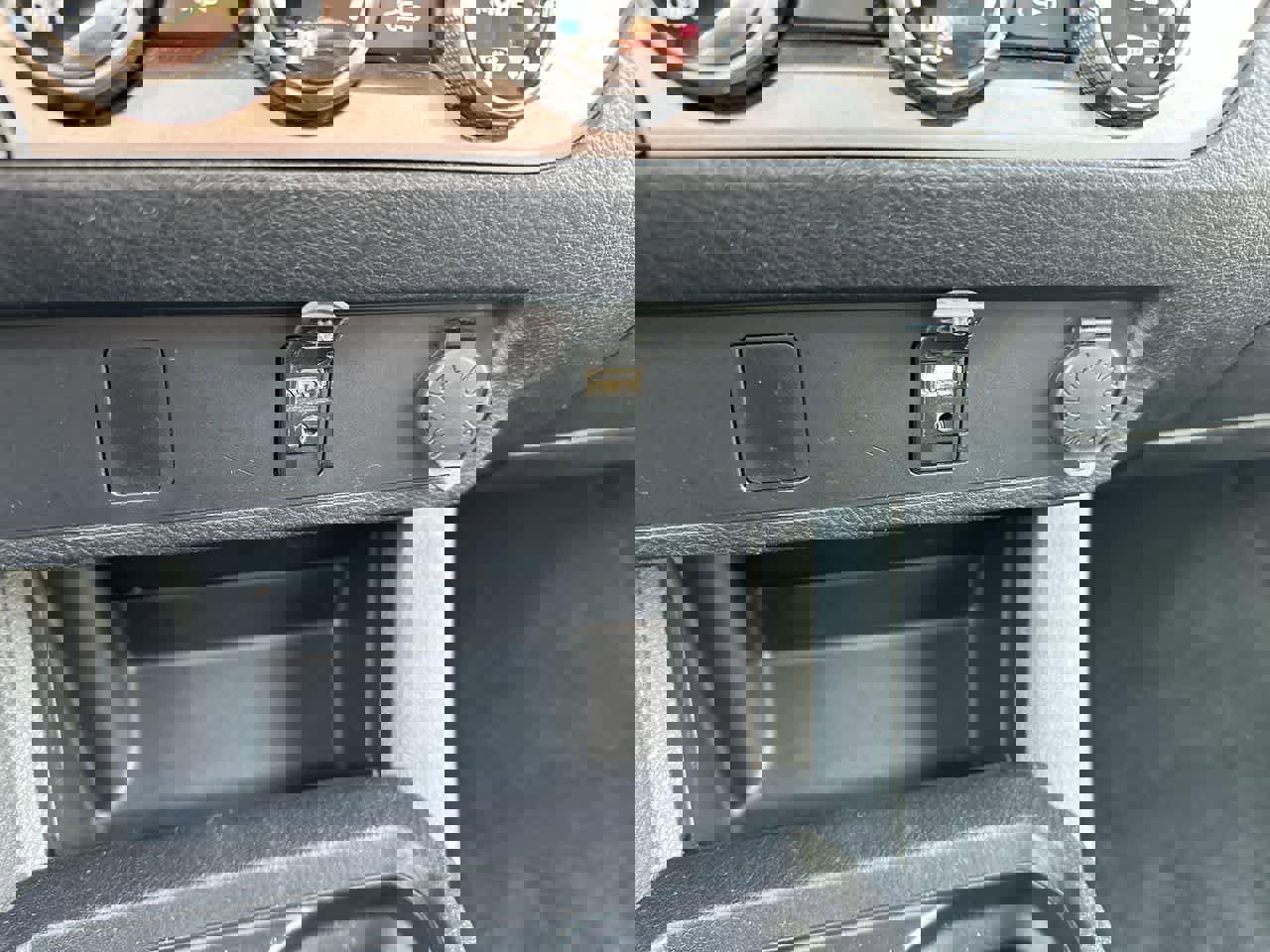 Used 2016 Toyota Tacoma SR5 image 33