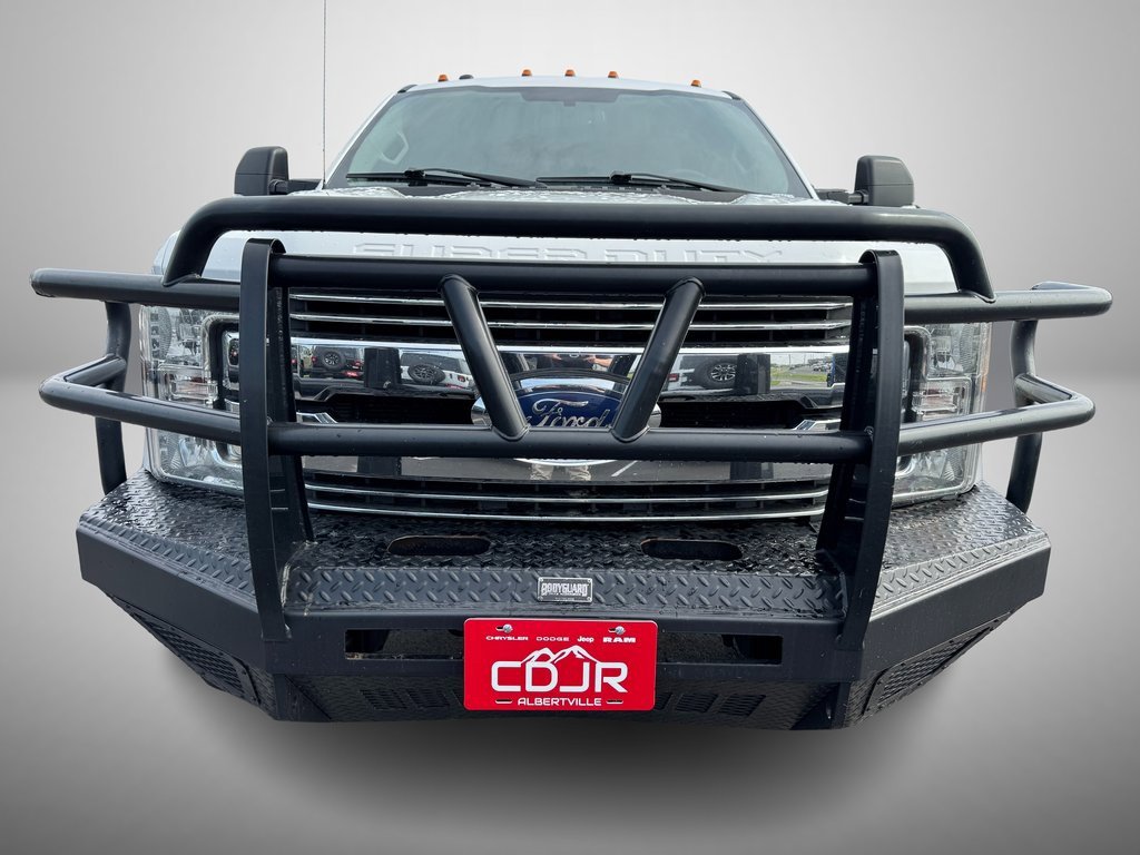 Used 2017 Ford F350 Lariat w/ Chrome Package image 8