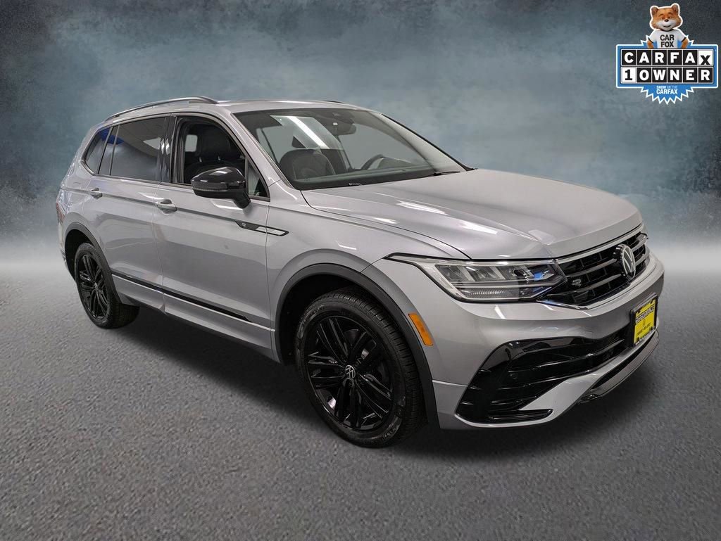 Used 2022 Volkswagen Tiguan SE R-Line image 3