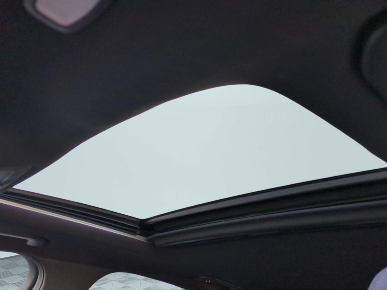 Used 2019 Mercedes-Benz C 300 Sedan image 23