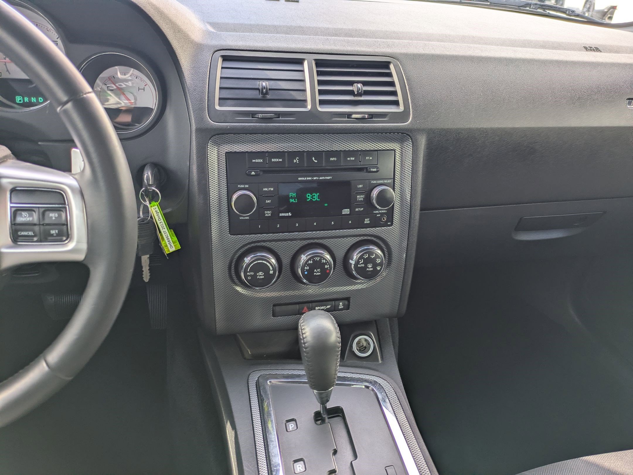 Used 2013 Dodge Challenger R/T image 24