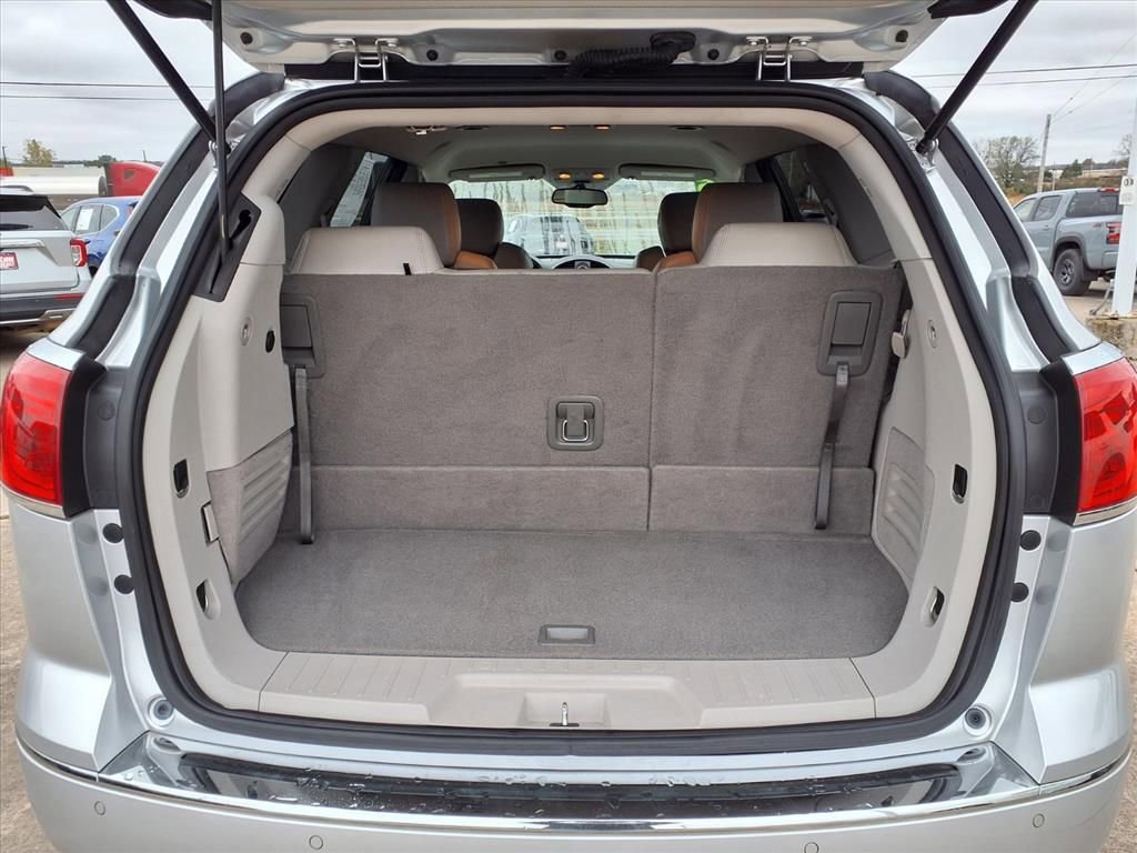 Used 2015 Buick Enclave Leather image 16