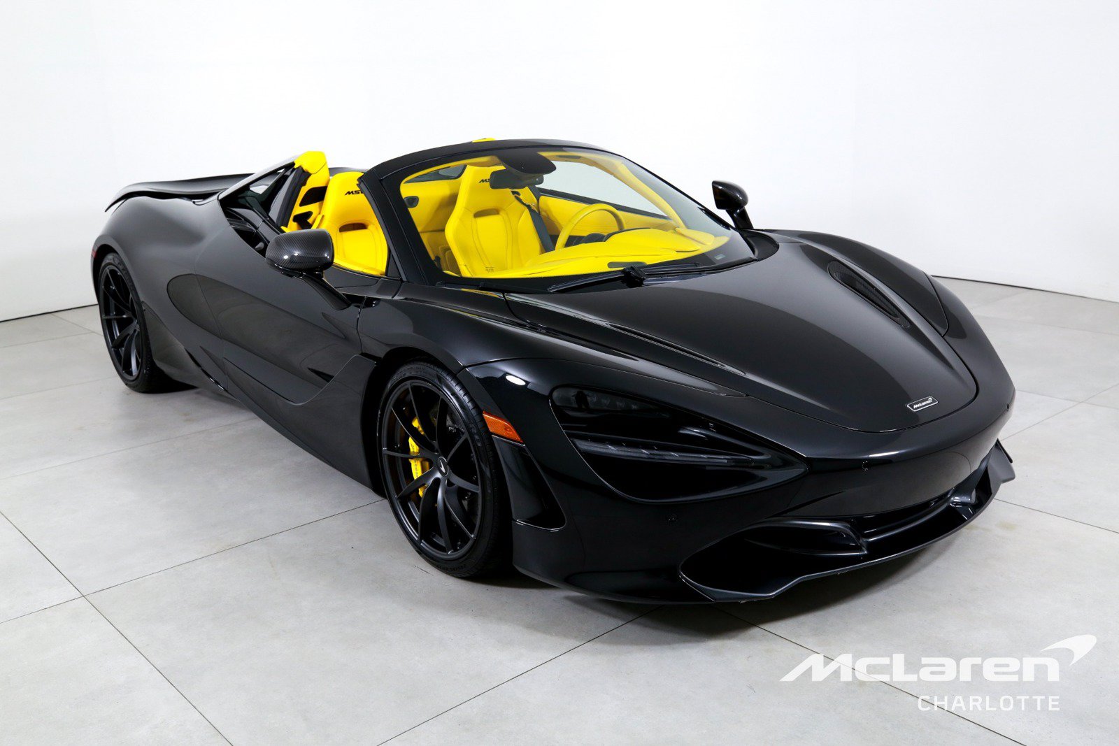 Used 2022 McLaren 720S Spider RWD image 4
